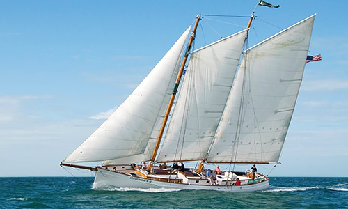 Gaff schooner Adirondack II with Max-Prop automatic feathering propeller