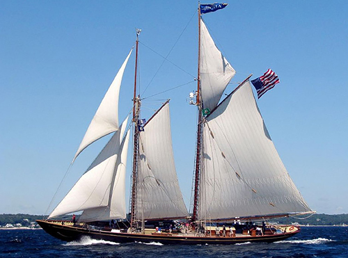 Gaff topsail schooner Virgina with Max-Prop automatic feathering propeller